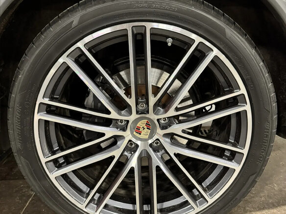 2015 Porsche Cayenne II Рестайлинг (958), серый, 2750000 рублей - вид 22