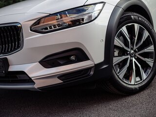 2023 Volvo V90 Cross Country I Рестайлинг, белый, 7250000 рублей, вид 3