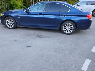 2010 BMW 5 серии 523i VI (F10/F11/F07), синий, 1400000 рублей, вид 4