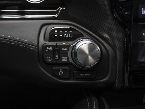 2026 Ram 1500 Crew Cab V Рестайлинг, серебристый, 9390000 рублей - вид 37
