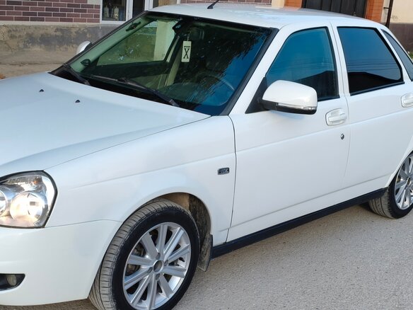 2011 Lada (ВАЗ) Priora I, белый, 375000 рублей