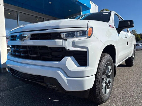 2025 Chevrolet Silverado Double Cab IV (T1XX) Рестайлинг, белый, 4375000 рублей, вид 2