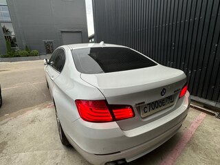 2013 BMW 5 серии 528i xDrive VI (F10/F11/F07), белый, 1950000 рублей, вид 5