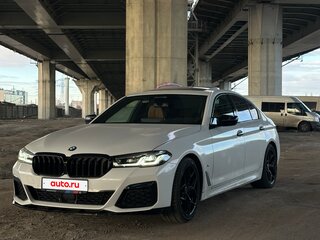 2021 BMW 5 серии 520i VII (G30/G31/G38) Рестайлинг, белый, 4450000 рублей, вид 1