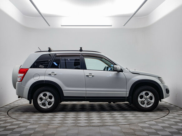 2013 Suzuki Grand Vitara II Рестайлинг 2, белый - вид 3