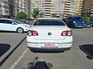 2010 Volkswagen Passat B6, белый, 560000 рублей, вид 4