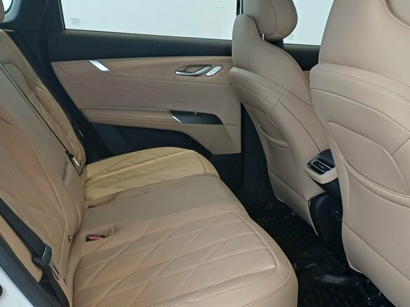 2026 Changan CS75 Plus III, белый, 3781701 рублей - вид 6