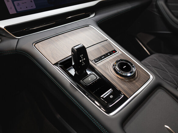 2026 Geely Monjaro I Рестайлинг, чёрный, 4954990 рублей - вид 12