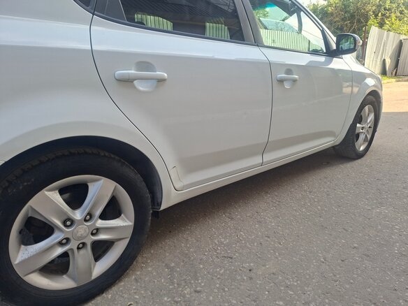 2011 Kia Ceed I Рестайлинг, белый - вид 16