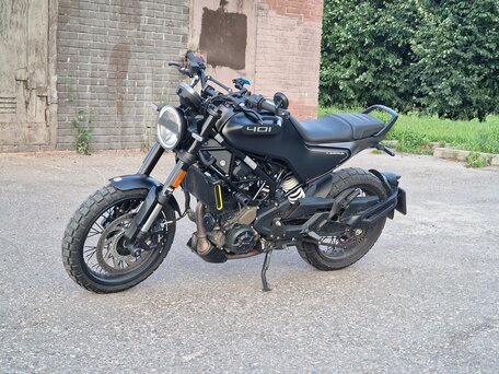 2023 Husqvarna Svartpilen 401, чёрный, 470000 рублей, вид 1
