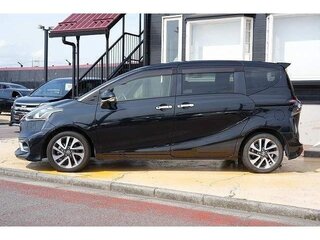 2017 Toyota Sienta II, чёрный, 950000 рублей, вид 5