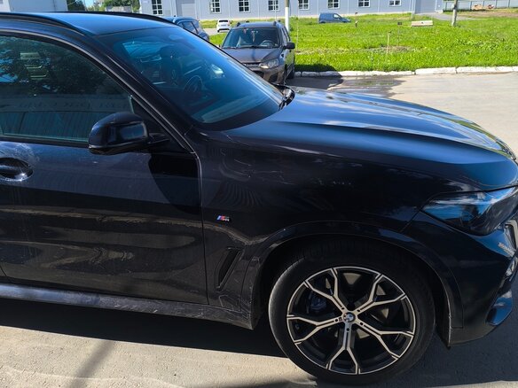 2021 BMW X5 30d IV (G05/G18), чёрный, 6407000 рублей - вид 2