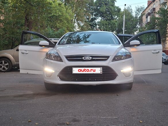 2012 Ford Mondeo IV Рестайлинг, белый - вид 2