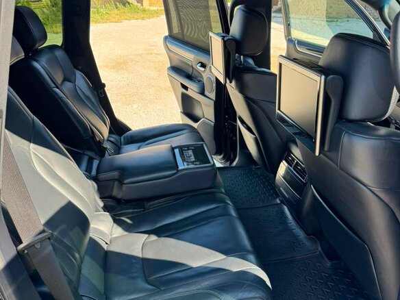 2017 Lexus LX 570 III Рестайлинг 2, чёрный, 6700000 рублей - вид 14
