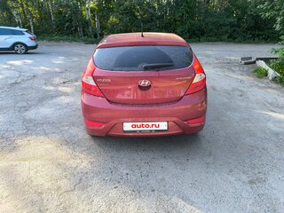 2013 Hyundai Solaris I, красный, 800000 рублей, вид 4