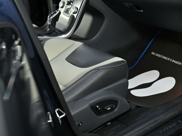 2016 Volvo XC60 I Рестайлинг, синий, 2015000 рублей - вид 11