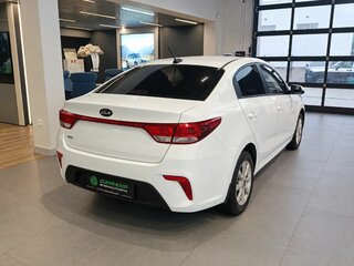 2017 Kia Rio IV, белый, 999000 рублей, вид 4