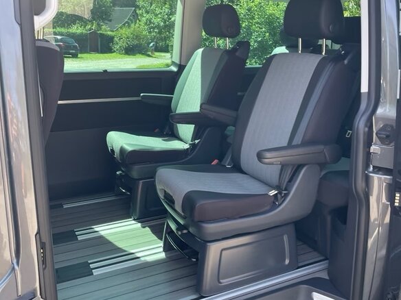 2022 Volkswagen Multivan T6 Рестайлинг, серый, 4840007 рублей - вид 7