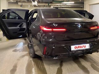 2022 BMW i7 xDrive60 I (G70), чёрный, 14900000 рублей, вид 4