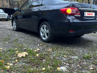 2010 Toyota Corolla X (E140, E150) Рестайлинг, чёрный, 1350000 рублей, вид 5