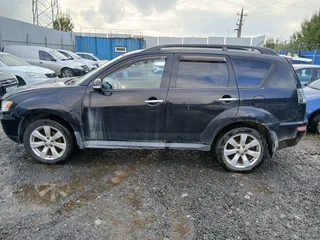 2011 Mitsubishi Outlander II Рестайлинг, чёрный, 750000 рублей, вид 5