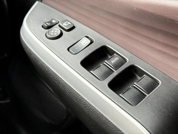 2023 Suzuki Solio MHEV IV, серебристый, 1230000 рублей - вид 17