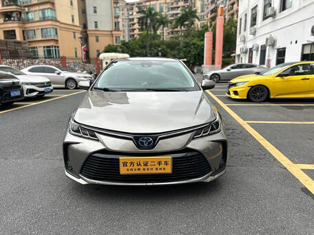 2022 Toyota Corolla XII (E210), бежевый, 1600000 рублей, вид 3