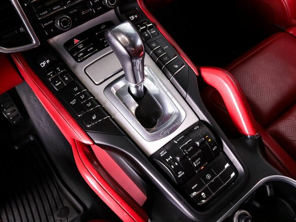 2015 Porsche Cayenne II Рестайлинг (958), красный, 3299000 рублей - вид 9