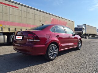 2019 Volkswagen Polo V Рестайлинг, красный, 1400000 рублей, вид 3