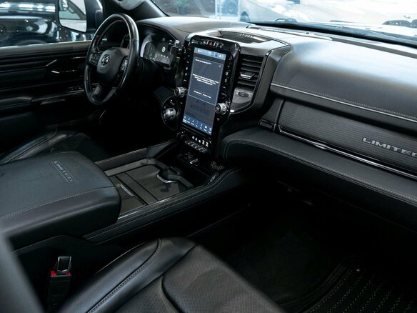 2023 Ram 1500 Crew Cab eTorque V, чёрный, 9500000 рублей - вид 32