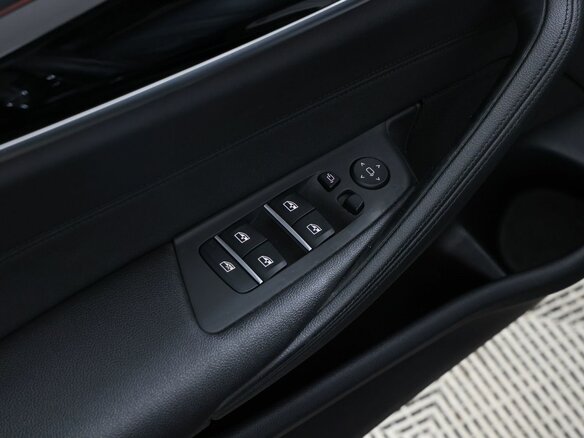 2018 BMW 5 серии 520d xDrive VII (G30/G31/G38), чёрный - вид 17