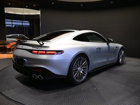 2025 Mercedes-Benz AMG GT 43 II, серебристый, 14000000 рублей, вид 3