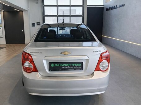 2014 Chevrolet Aveo II, серебристый, 599000 рублей, вид 5