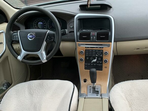 2010 Volvo XC60 I, белый, 1300000 рублей - вид 6