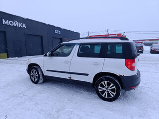 2011 Skoda Yeti I, белый, 480000 рублей, вид 4