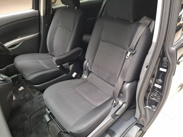 2010 Toyota ISis I Рестайлинг, чёрный, 1150000 рублей - вид 19