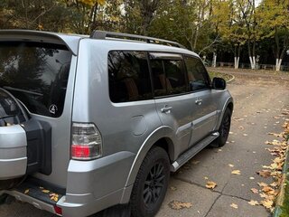 2011 Mitsubishi Pajero IV Рестайлинг 1, серебристый, 1850000 рублей, вид 3