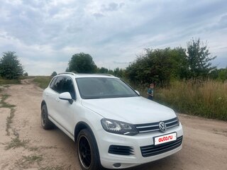 2012 Volkswagen Touareg II, белый, 2500000 рублей, вид 2