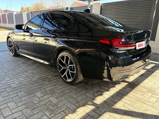 2020 BMW 5 серии 530d xDrive VII (G30/G31/G38) Рестайлинг, чёрный, 6299000 рублей, вид 2