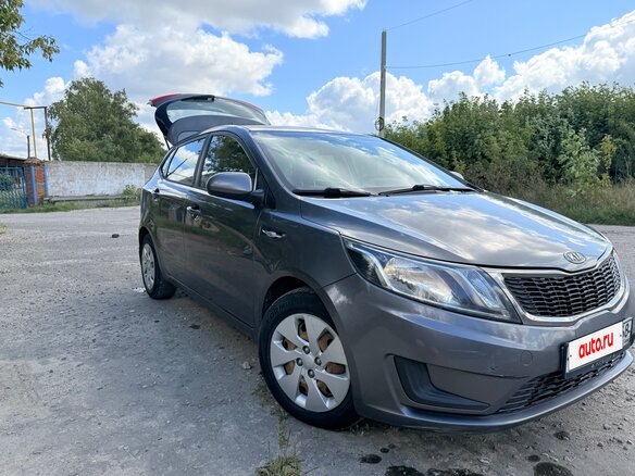 2013 Kia Rio III, серый, 790000 рублей - вид 3
