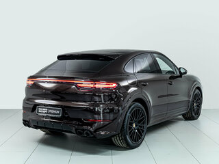 2021 Porsche Cayenne S Coupé III, коричневый, 8899000 рублей, вид 4