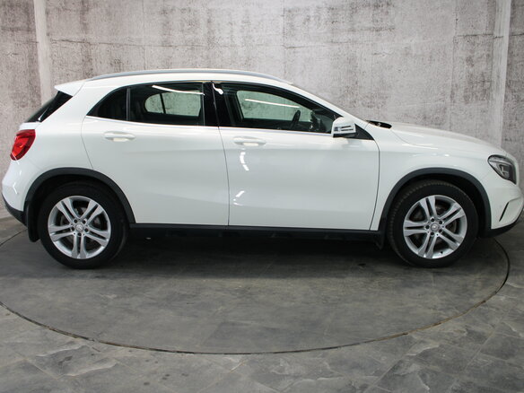 2014 Mercedes-Benz GLA 250 I (X156), белый, 1865000 рублей - вид 3