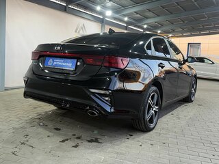2020 Kia Cerato IV, чёрный, 2129000 рублей, вид 5