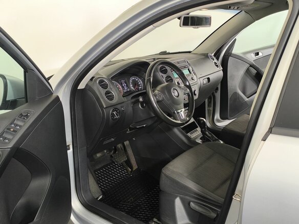 2011 Volkswagen Tiguan I, серебристый, 999000 рублей - вид 7