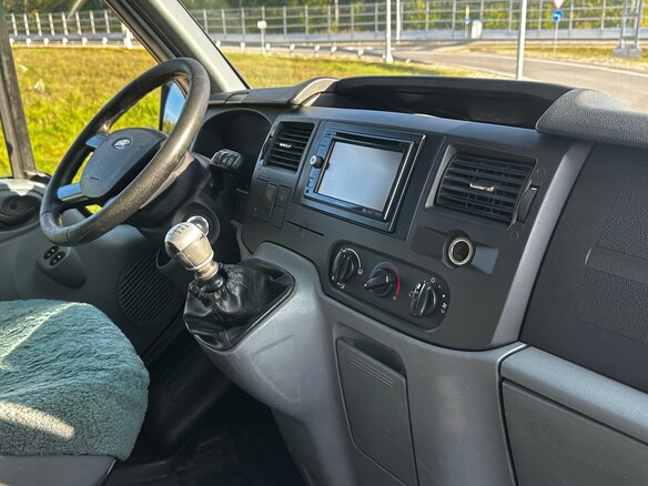 2009 Ford Transit, белый - вид 13
