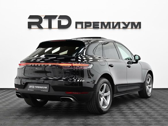 2020 Porsche Macan I Рестайлинг, чёрный, 4400000 рублей - вид 1
