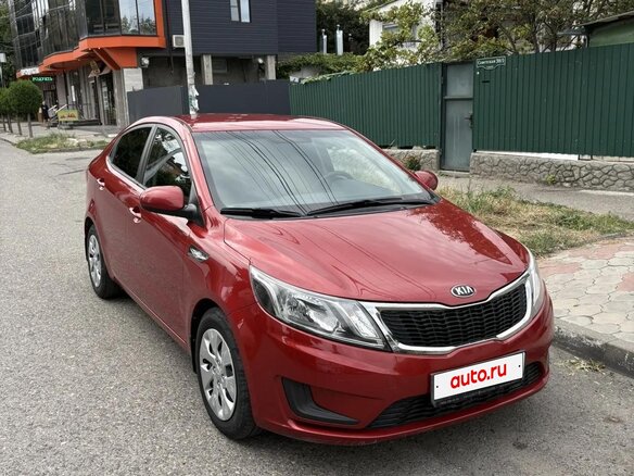 2014 Kia Rio III, красный, 950000 рублей - вид 3