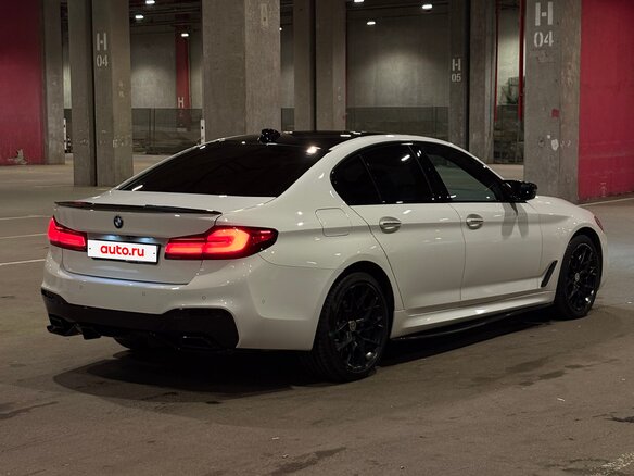 2018 BMW 5 серии 530d xDrive VII (G30/G31/G38), белый, 3650000 рублей - вид 6