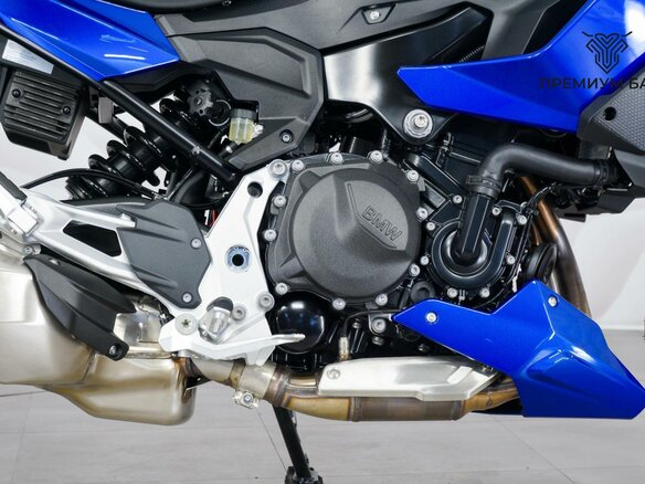 2025 BMW F 900 XR, синий, 1399000 рублей - вид 9