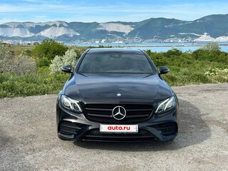 2016 Mercedes-Benz E-Класс 200 V (W213, S213, C238), чёрный, 2900000 рублей, вид 2